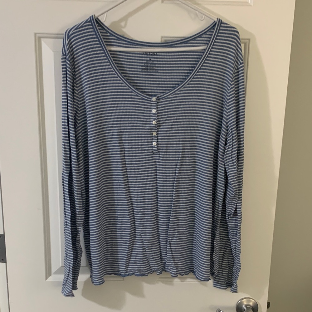 Arizona Jean Company Blue Striped Long Sleeve Tee